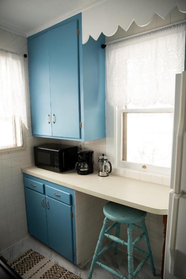 Charming French Studio Apartment Laramie Exterior photo